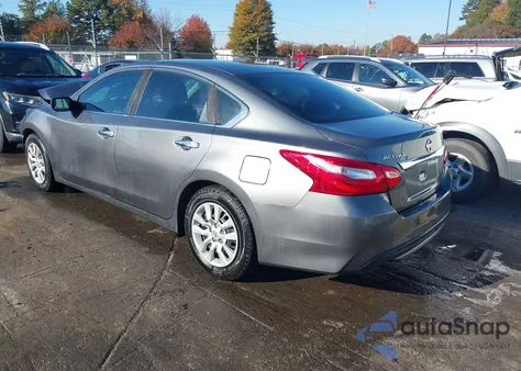 2017 Nissan Altima 2.5 S z USA, uszkodzony, nr VIN 1N4AL3AP5HN360636